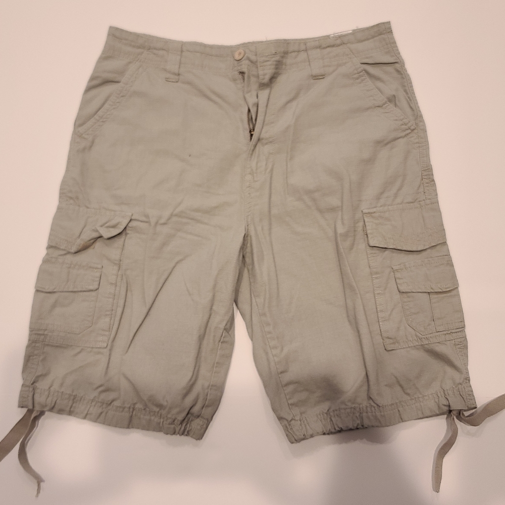 Beverly Hills Polo Club cargo shorts 32 inch waist